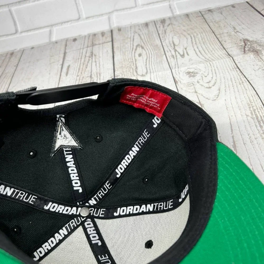 Jordan air true